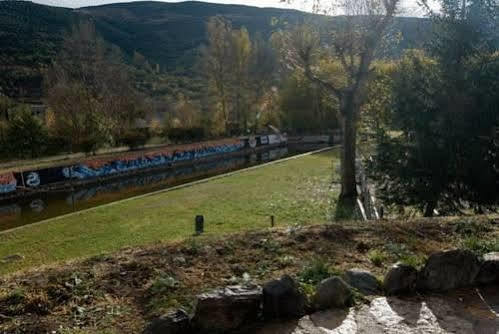 Alberg Escola De Piraguisme De Sort Kültér fotó